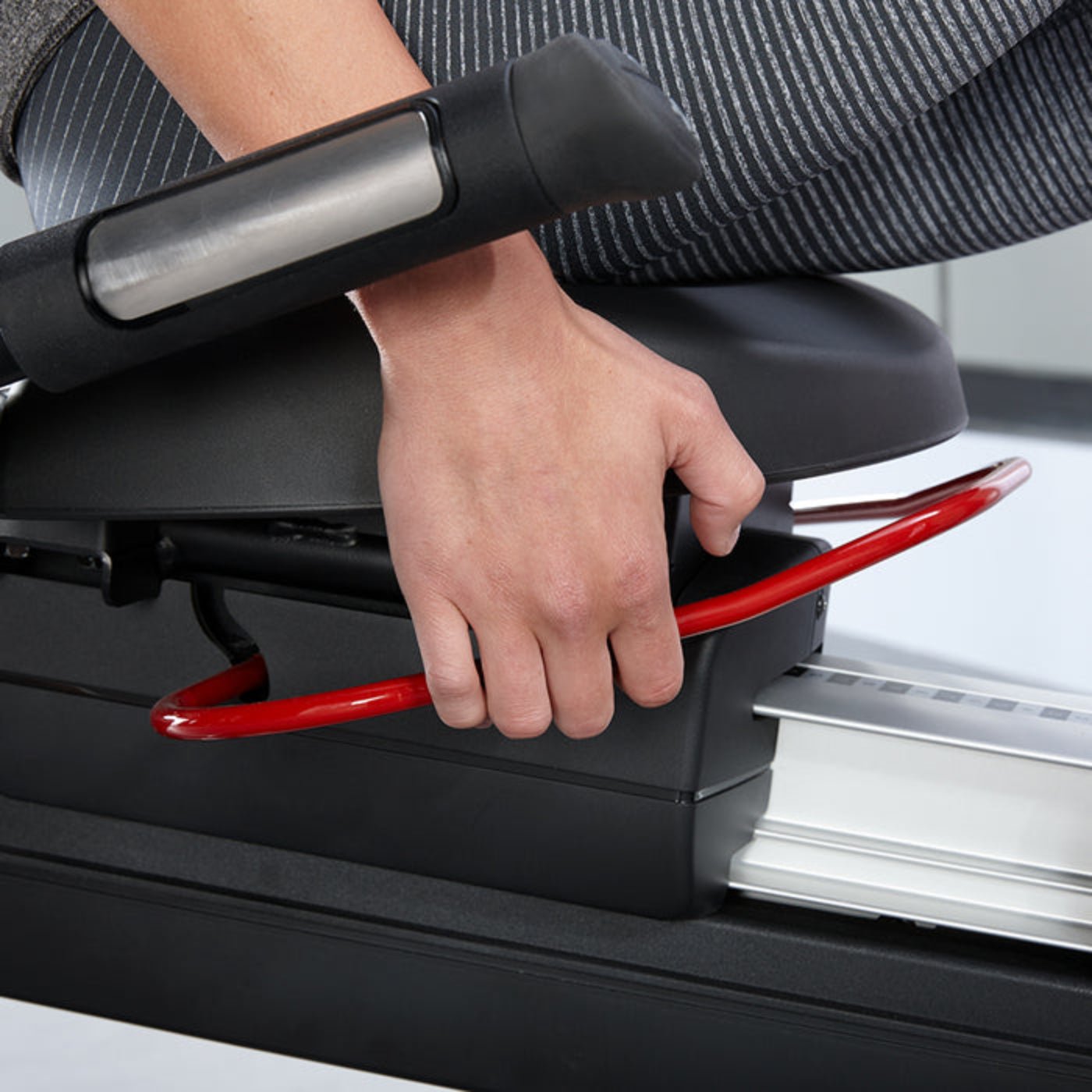 Life Fitness Club Series+ Recumbent Bike - CSR-SE424-BLKF-DOM14 - Image 5