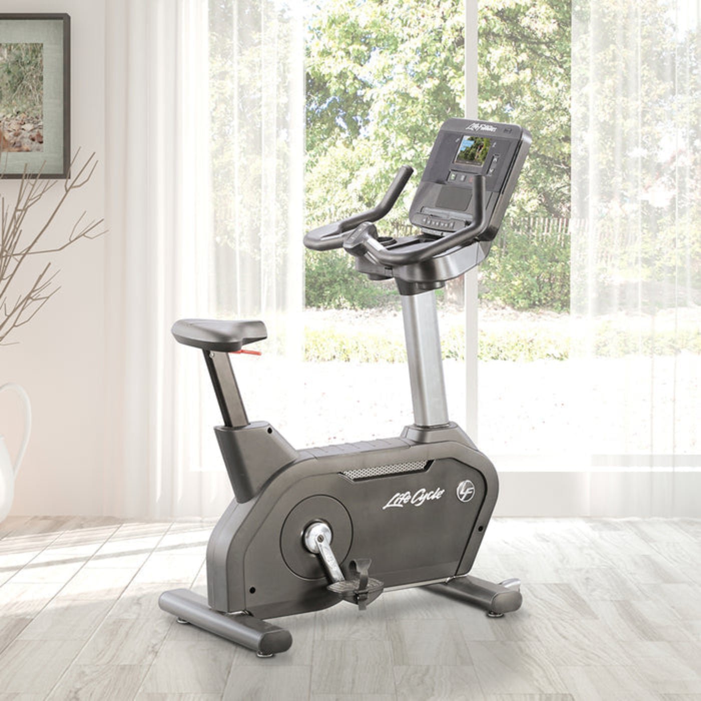 Life Fitness Club Series+ Recumbent Bike - CSR-SE424-BLKF-DOM14 - Image 13